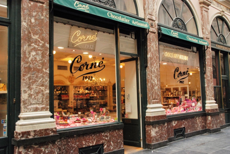 boulangerie-LE LAVANDOU-min_chocolate_chocolaterie_shop_luxury_chic_gallery_brussels_belgium-558146